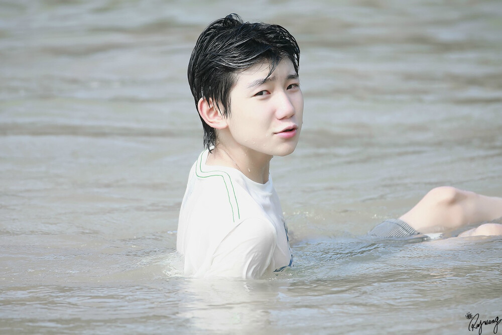 王源赞评论更多