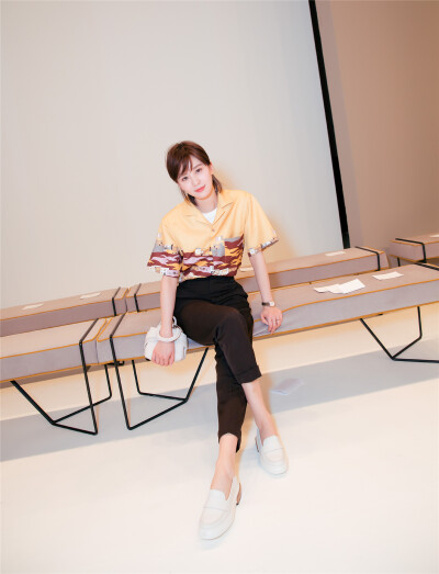 2018米兰时装周TOD’S2018/19秋冬女装秀?。毫跏ń裉焓撬膅irlo.O）