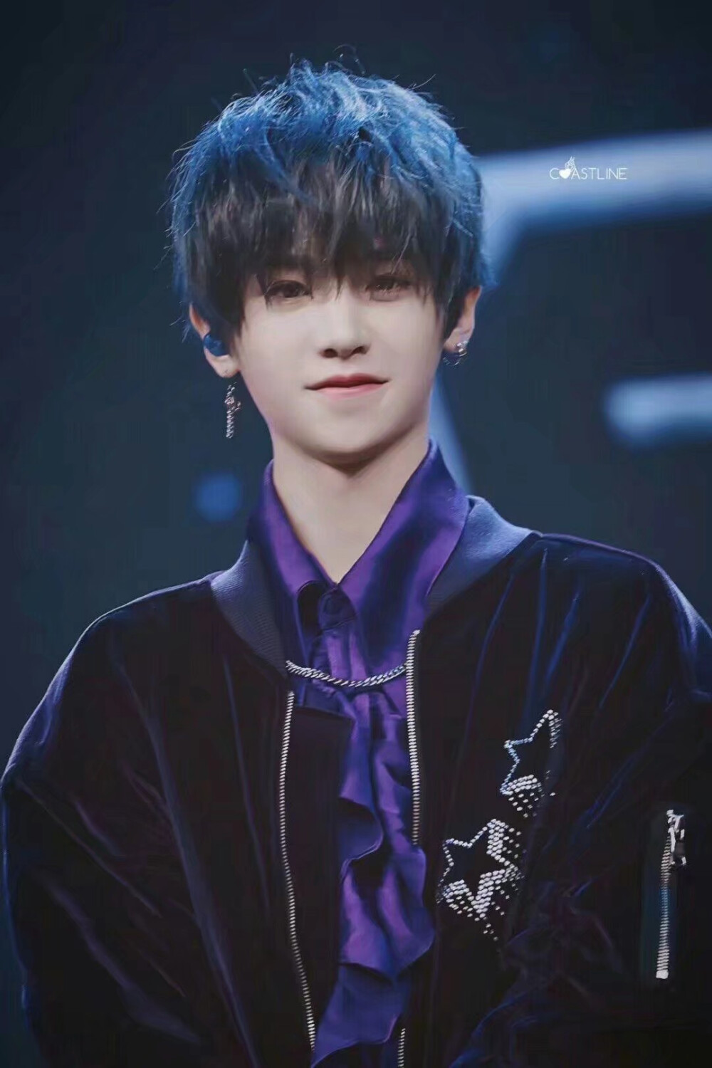 黄明昊justin甜斯汀赞评论更多