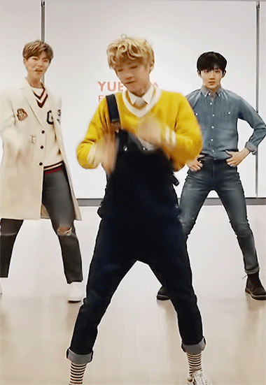 Justin 黄明昊 贾富贵