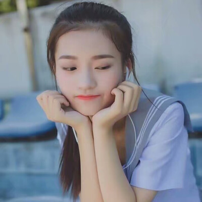 女生制服