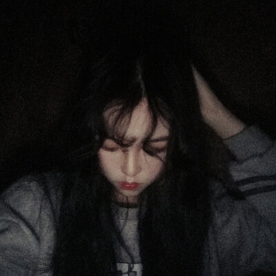 女生头像 by：萱萱姐姐爱小鹿：）