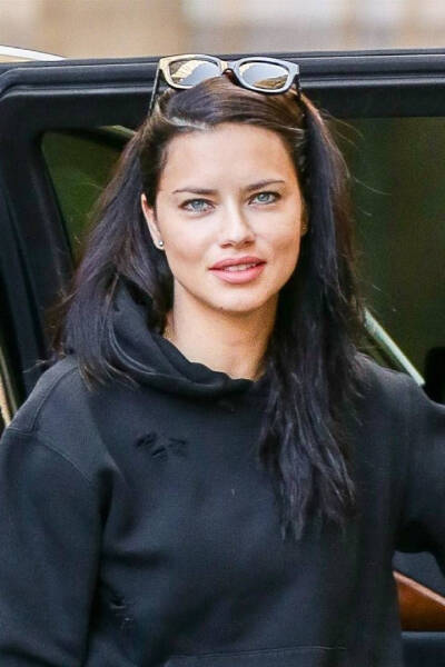 Adriana lima