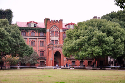 苏州大学