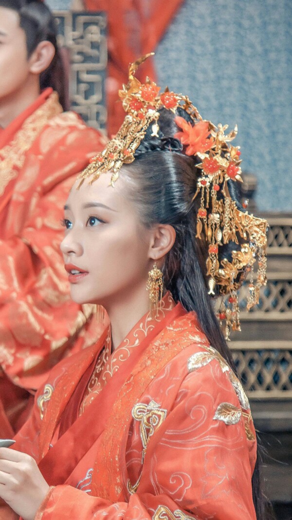 识汝不识丁 邱春花 袁百梓卉