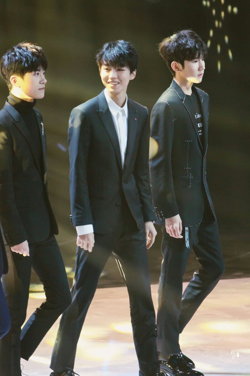 tfboys 王俊凯 王源 易烊千玺