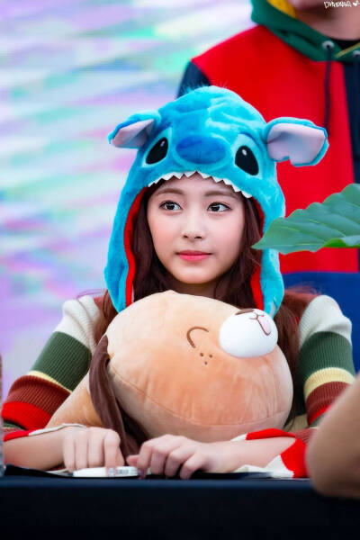 周子瑜 쯔위 Tzuyu
TWICE成员