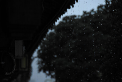 丽江 古城 雨景