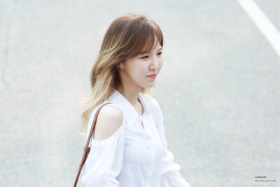 Red Velvet 孙胜完 Wendy
cr logo 