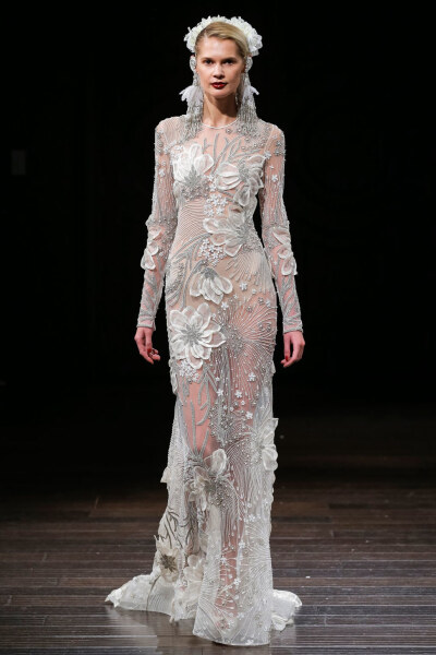 Naeem Khan（纳伊·姆汗）2018秋冬婚纱系列