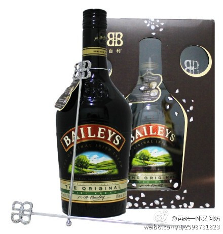 【百利甜Baileys】无论是纯饮，直接加冰块，或是微微温热之后再品味啜饮，浓郁的Baileys酒总能在心中留下一股单纯感动的甜蜜味道~同时也是最适合女性喝的洋酒之一呀~