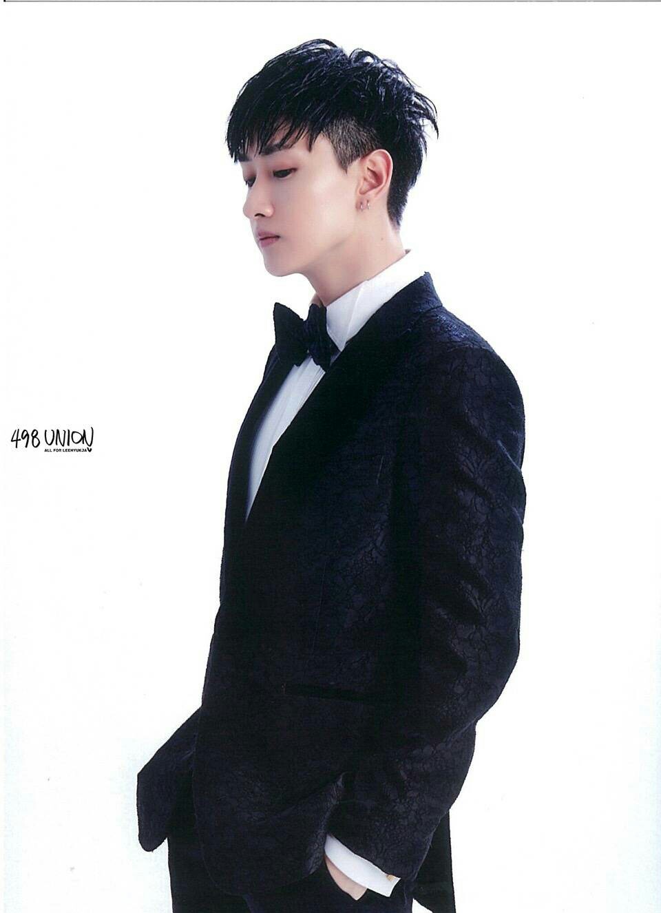 李赫宰霸道总裁上身