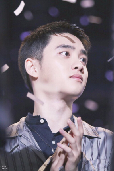 EXO 都敬秀 D.O.
cr logo 