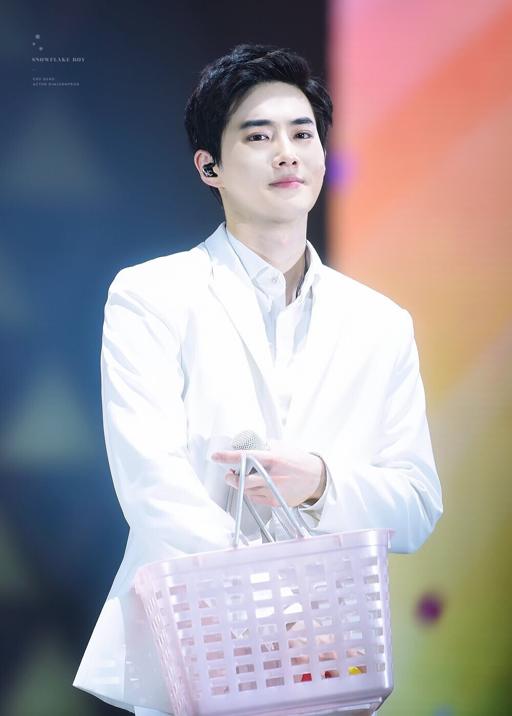 EXO 金俊勉 SUHO
cr logo 