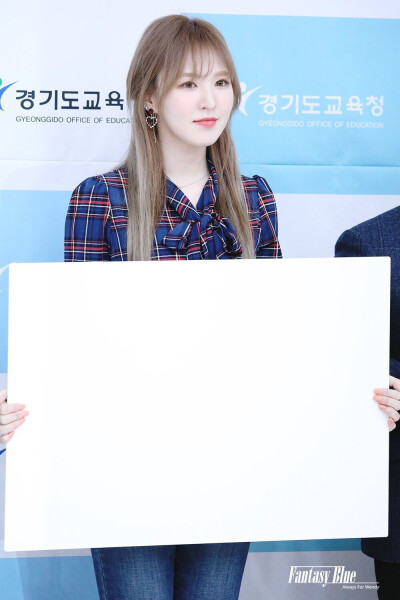 Red Velvet 孙胜完 Wendy
cr logo 