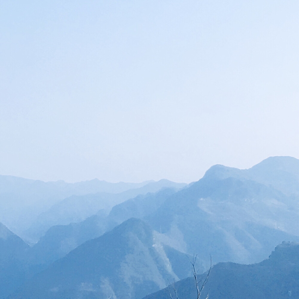 天空 蓝色 渐变 山 远山