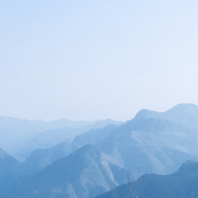 天空 蓝色 渐变 山 远山