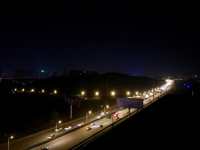 城市 夜景 灯光 车 街道