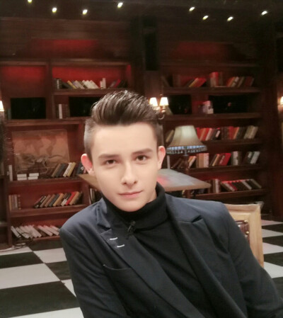 《非正式会谈》 萨沙