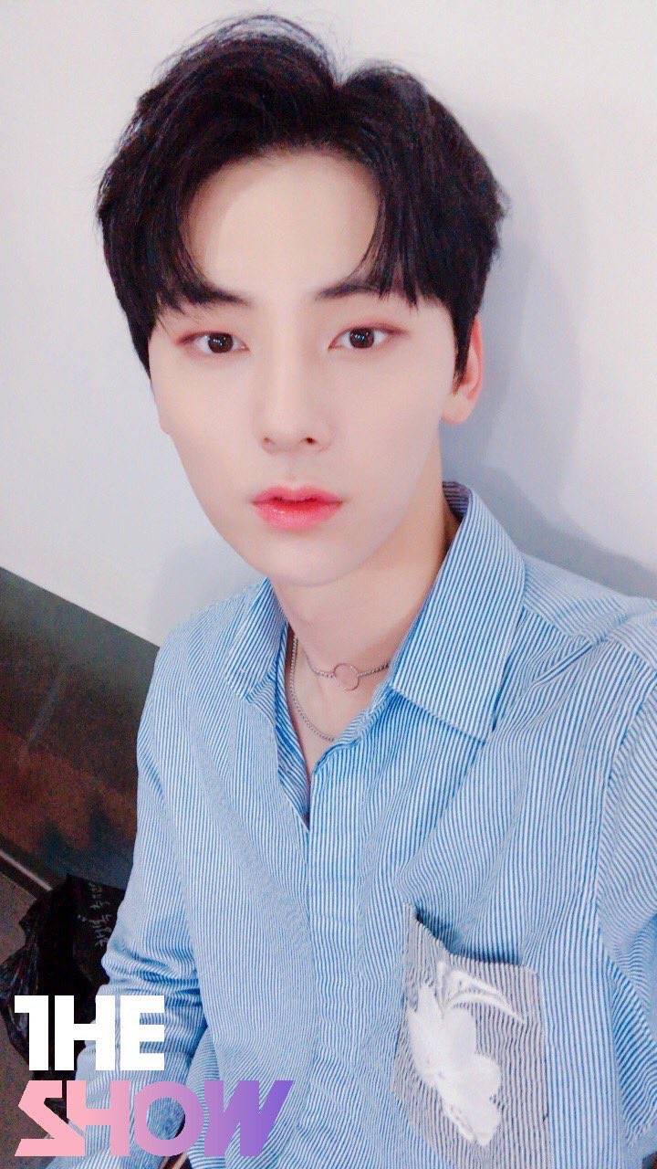 NU'EST_W(Wait)时期 黄旼泫在外活动时期---❤NU'EST由Aron、金钟炫（JR）、姜东昊（白虎）、黄旼泫、崔珉起（Re）五人组成