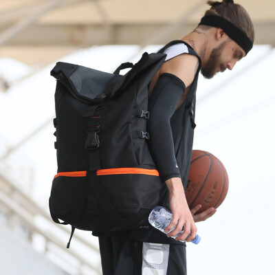 轻骑者时尚潮流篮球背包男大容量双肩包电脑包学生书包运动旅行包