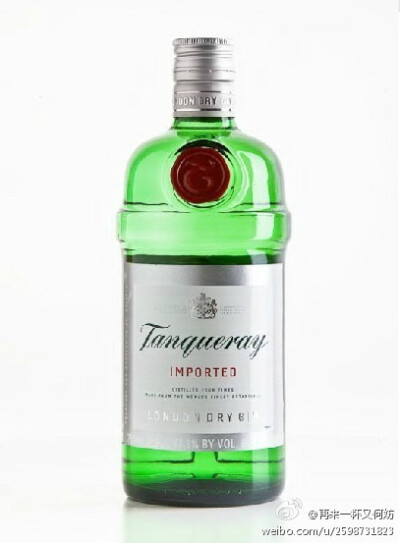 【Tanqueray Gin 添加利金酒】来自美国~使用世界上唯一的最好的植物酿制的，在最新鲜的时候采摘下来的。这种植物长到18个月时成熟，出现丰富的芳香的植物油，这种油带给添加利金酒圆满的口感~