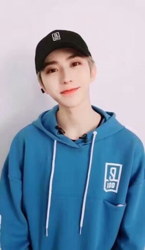 初恋蔡徐坤♡

可二转

抱图

谢谢收藏

BY·南相思
