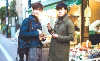 东方神起
TVXQ
Tohoshinki