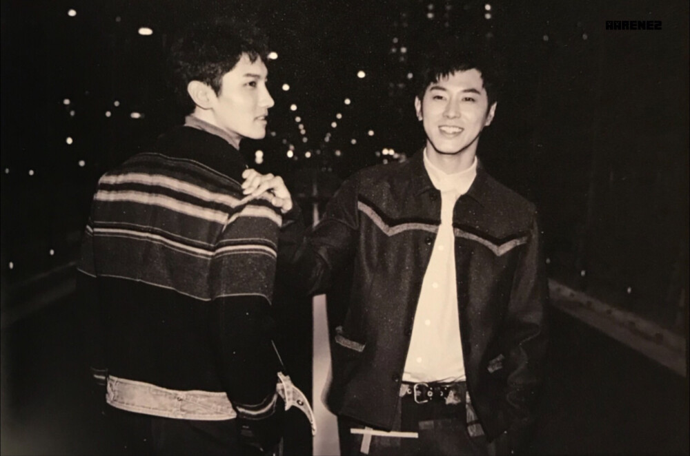 东方神起
TVXQ
Tohoshinki