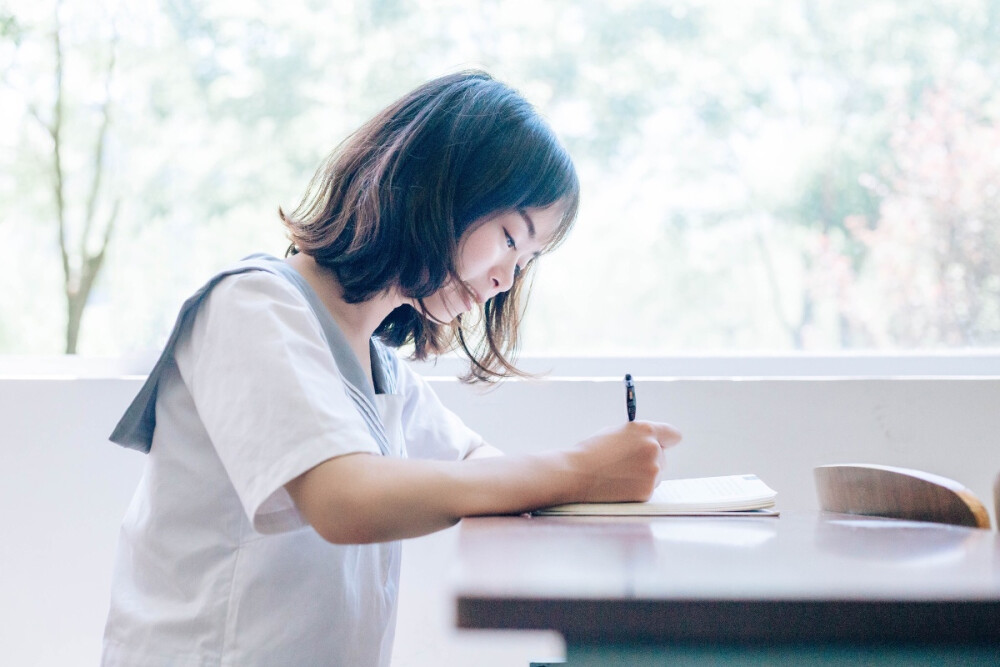 《毕业季》
摄影师：弄凉
图片来源：poco.cn（侵删）