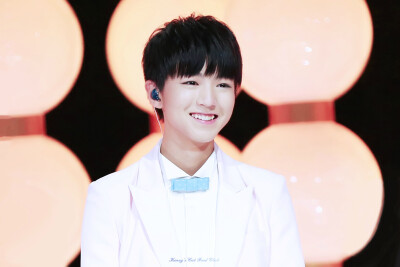 #王俊凯#+#TFBOYS王俊凯#+#TFBOYS#+cr+CatFoodClub王俊凯的猫粮社