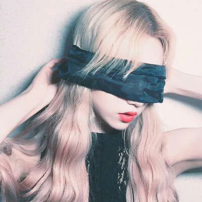 网名：识趣
个签：我想要的浪漫好像都与你无关
- 投稿：听灵