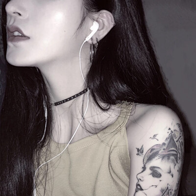 网名：野性
个签：人言可畏 背后烂嘴
- 投稿：听灵