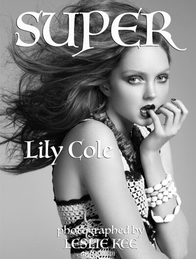 Super Magazine S/S 2018：#Lily Cole# by Leslie Kee. 老牌超模回归热潮, 久违的娃娃脸Lily Cole也来了~ ​​​​