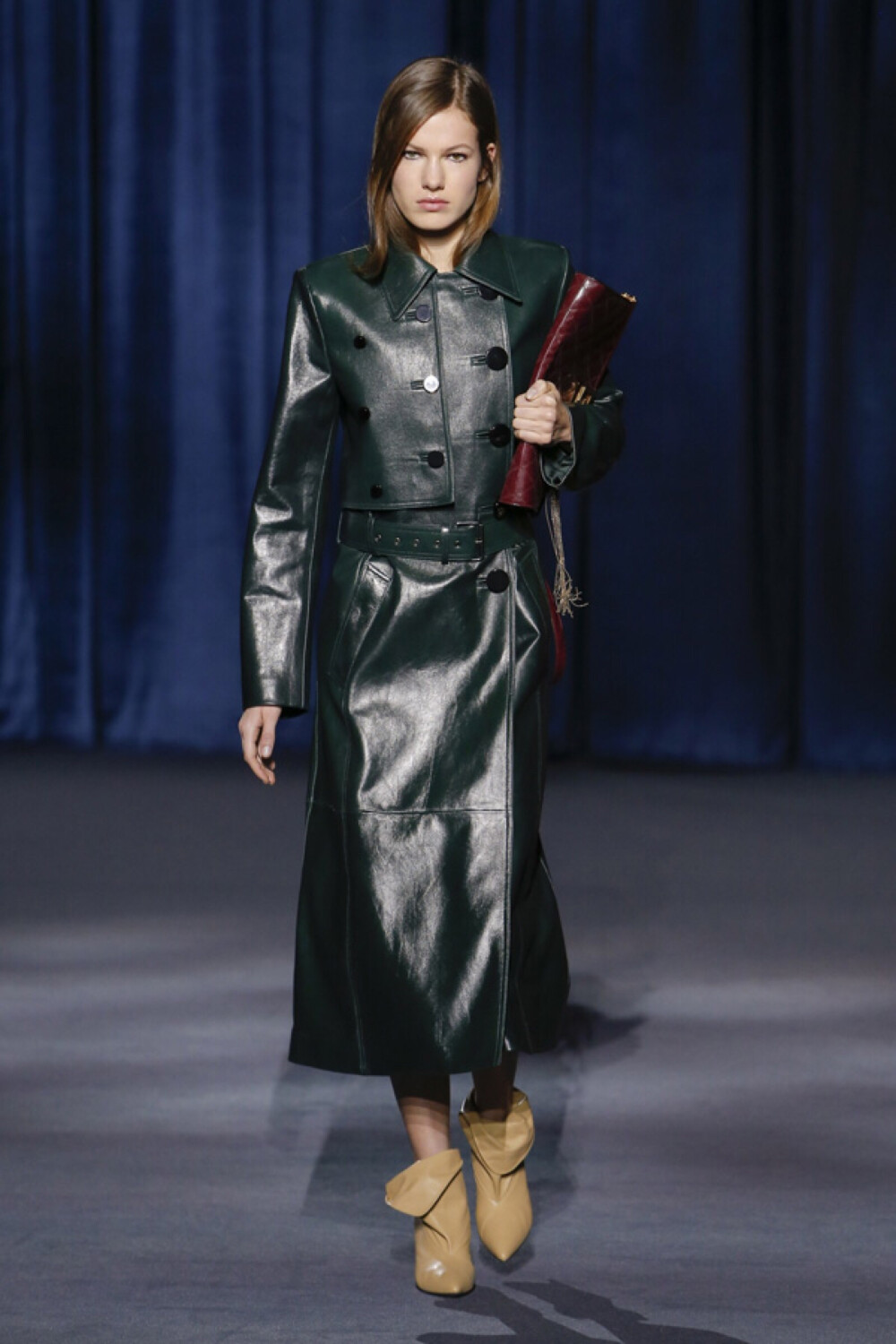 Givenchy（纪梵希）于巴黎时装周发布2018秋冬系列高级成衣