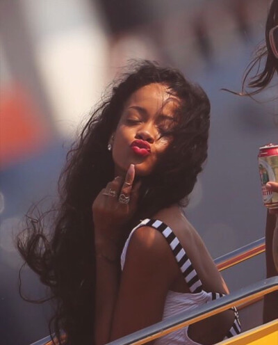 Rihanna ? ?
?