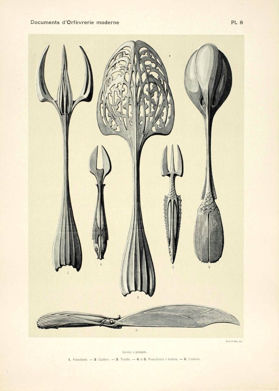 19世纪末新艺术运动巨匠Paul Follot设计的餐具和生活用品。从他的设计中能很明显的看出新艺术风格的痕迹，和之前的巴洛克，洛可可风格的餐具有很大不同。新艺术风格倡导自然风格，强调自然中不存在直线和平面，装饰上突出表现曲线和有机形态。 ​​​