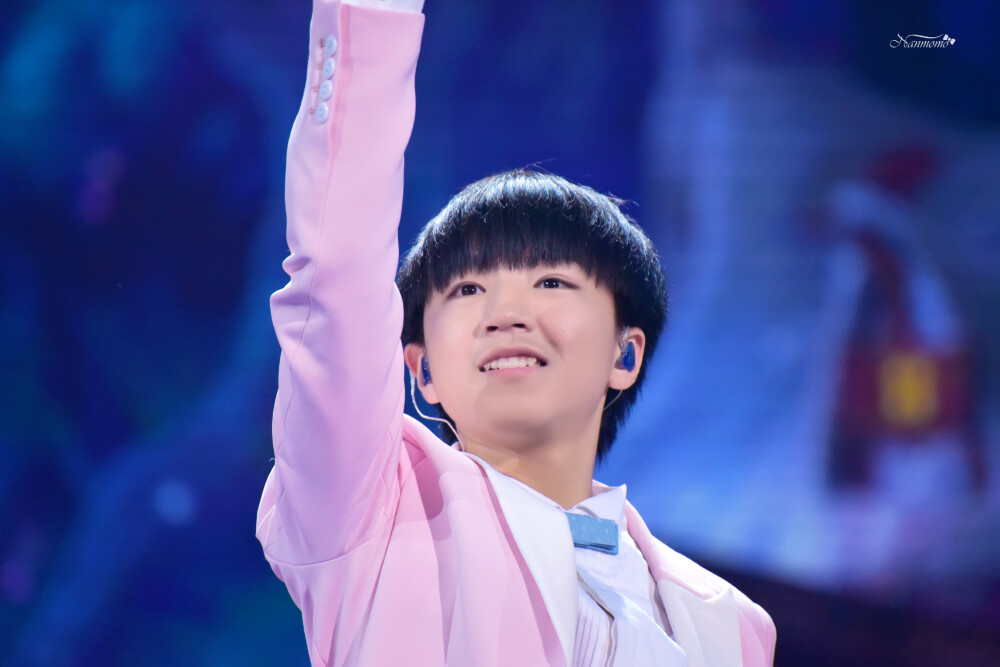 #王俊凯#+#TFBOYS王俊凯#+#TFBOYS#+cr+小领结Nanmomo