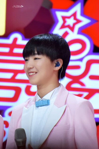 #王俊凯#+#TFBOYS王俊凯#+#TFBOYS#+cr+小领结Nanmomo