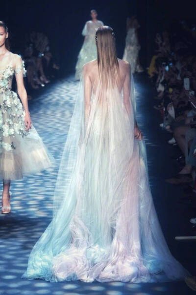 Marchesa Spring 唯美仙女裙 浪漫而梦幻 ​​​