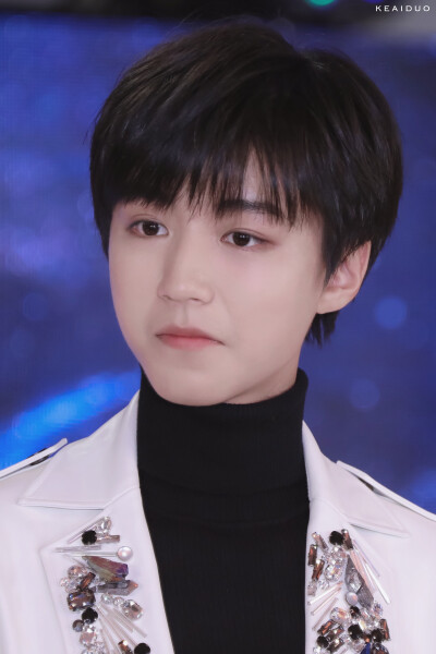 
#王俊凯#+#TFBOYS王俊凯#+#TFBOYS#+cr+8个可爱多
