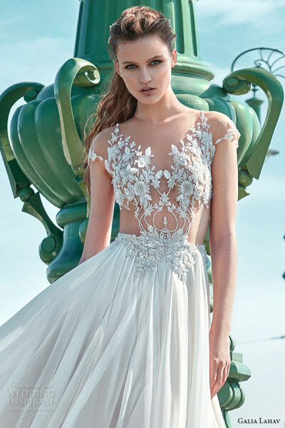 高级定制婚纱品牌 Galia Lahav 旗下成衣副牌Gala by Galia Lahav 2016秋冬婚纱系列LookBook 虽然不是品牌的主线，但依旧延续了品牌的精致奢华美学，新季系列提供了各式梦幻礼服，为新娘营造浪漫世界～