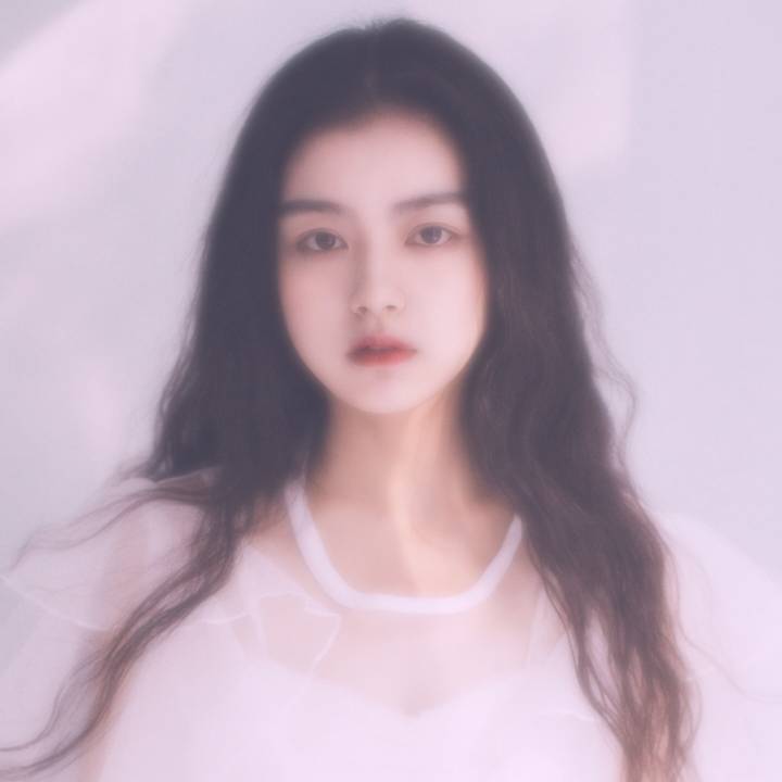 小姐姐你长得好可爱啊，我想把你亲的满脸口水。
原截:女头贩卖机