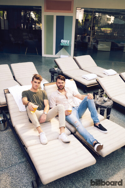 The Chainsmokers