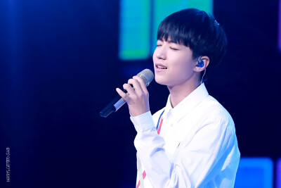 #王俊凯#+#TFBOYS王俊凯#+#TFBOYS#+cr+CatFoodClub王俊凯的猫粮社