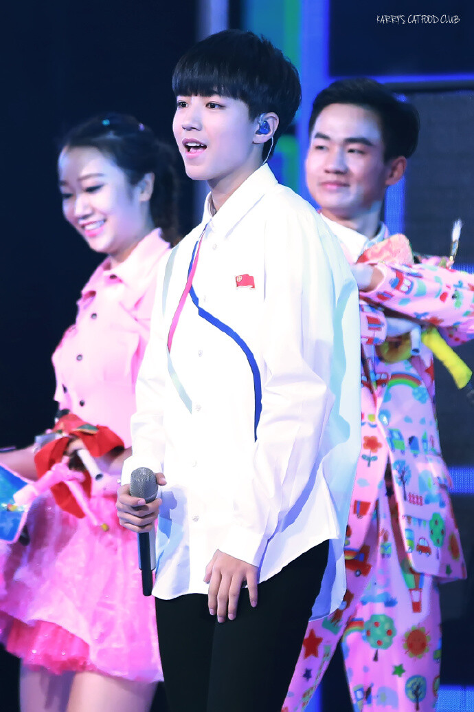 #王俊凯#+#TFBOYS王俊凯#+#TFBOYS#+cr+CatFoodClub王俊凯的猫粮社