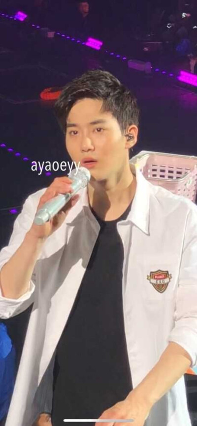 #和exo携手同行# . #金俊勉# 180317 EXO PLANET #4 - The EℓyXiOn in 曼谷 Day-2【预览】cr：snowflake_boy/ayaoeyy/imdream ​​​​