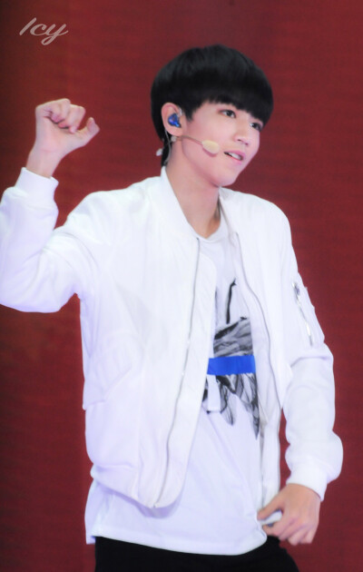 #王俊凯#+#TFBOYS王俊凯#+#TFBOYS#+cr+凯大人吃冰了吗ovo