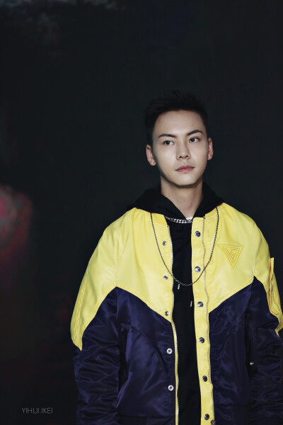 【陈伟霆 William Chan】180318 Maybelline美宝莲FIT me粉底液 新品上市发布会 2688 x 4032 px (图源: 微博@一輝-IKEI- weibo.com/1861515741/G7ZernNbc)