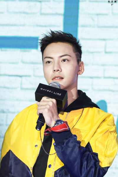 【陈伟霆 William Chan】180318 Maybelline美宝莲FIT me粉底液 新品上市发布会 2560 x 3840 px (图源: 微博@北正路2號 weibo.com/6367740269/G800dnr0H)